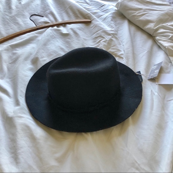 H&M Accessories - 🏷NWT Wool Hat